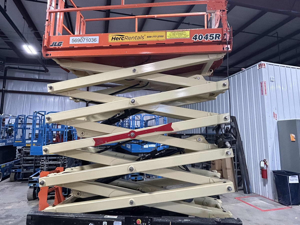 2019 JLG 4045R-9
