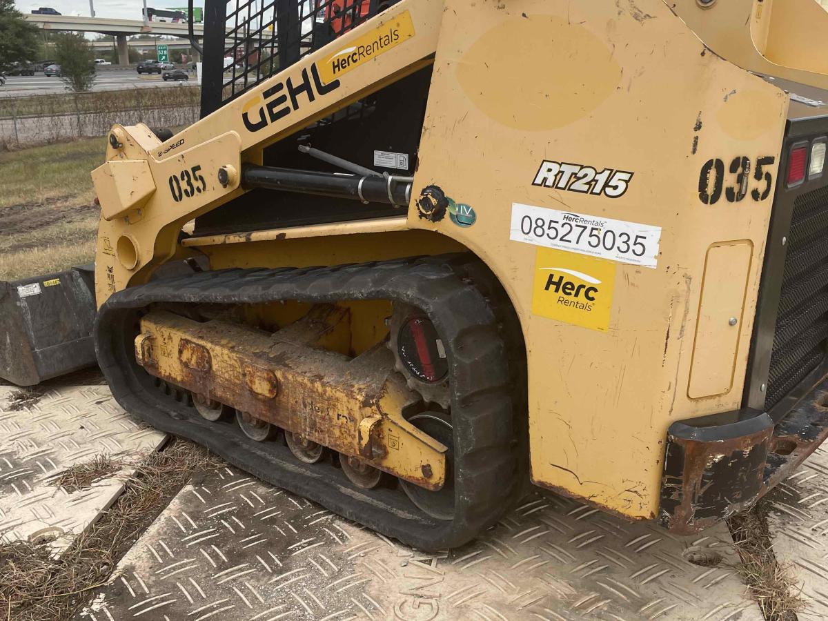 2019 Gehl RT215