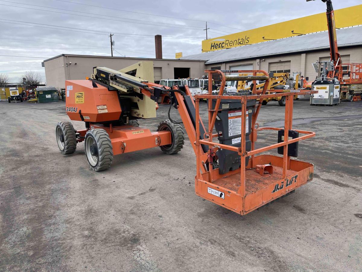2018 JLG 340AJ