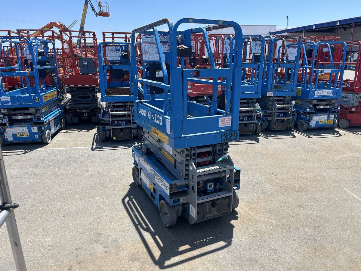 2019 Genie GS1330M
