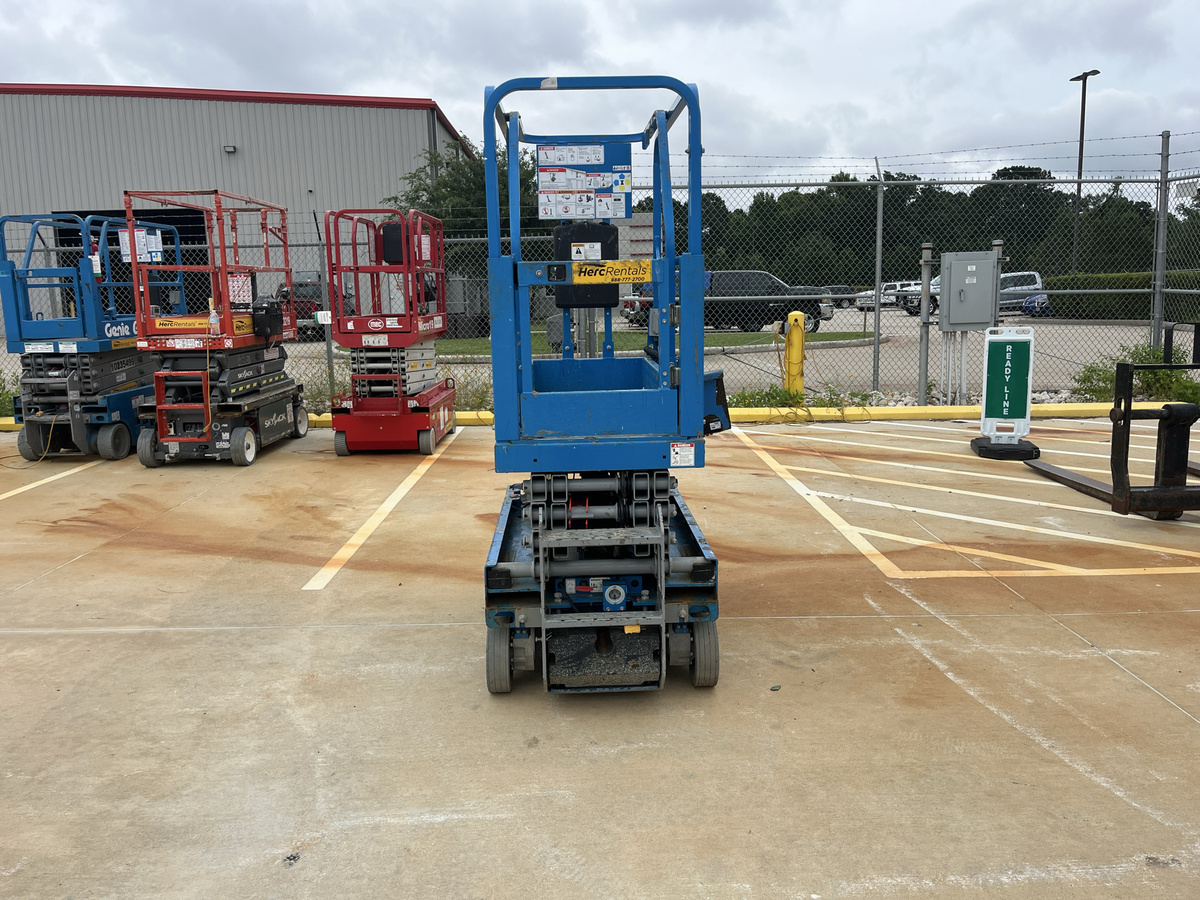 2019 Genie GS1330M-13