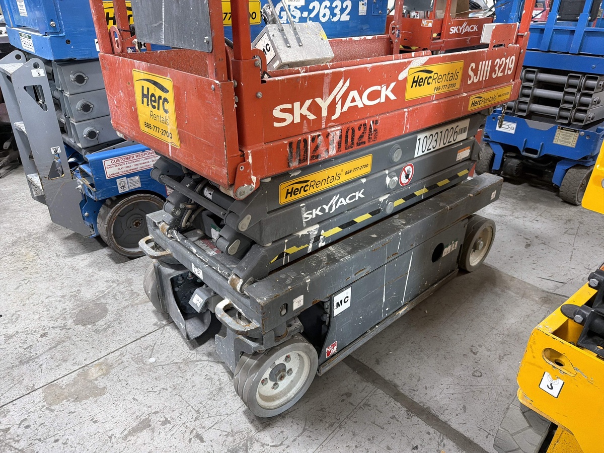 2017 Skyjack SJ3219-2