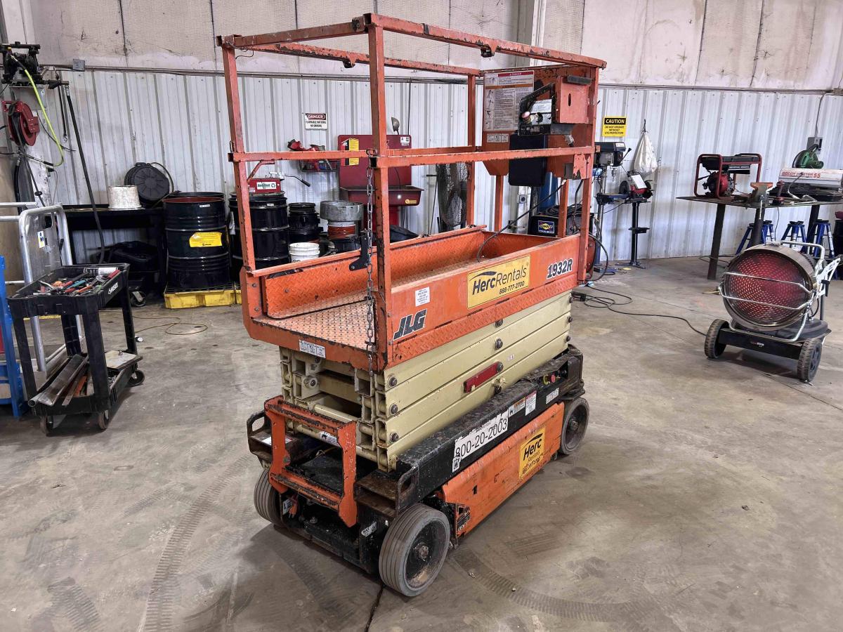 2018 JLG 1932R