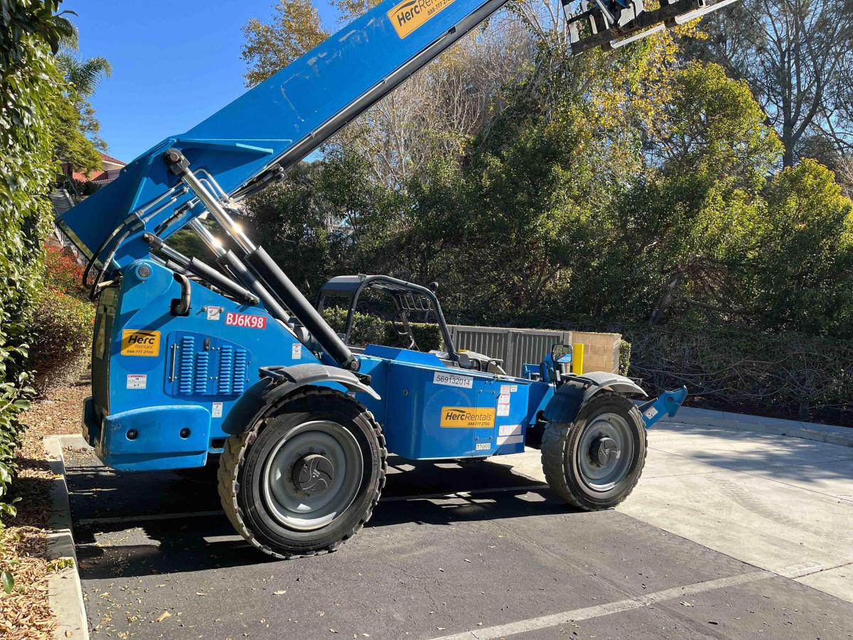 2017 Genie GTH-1056
