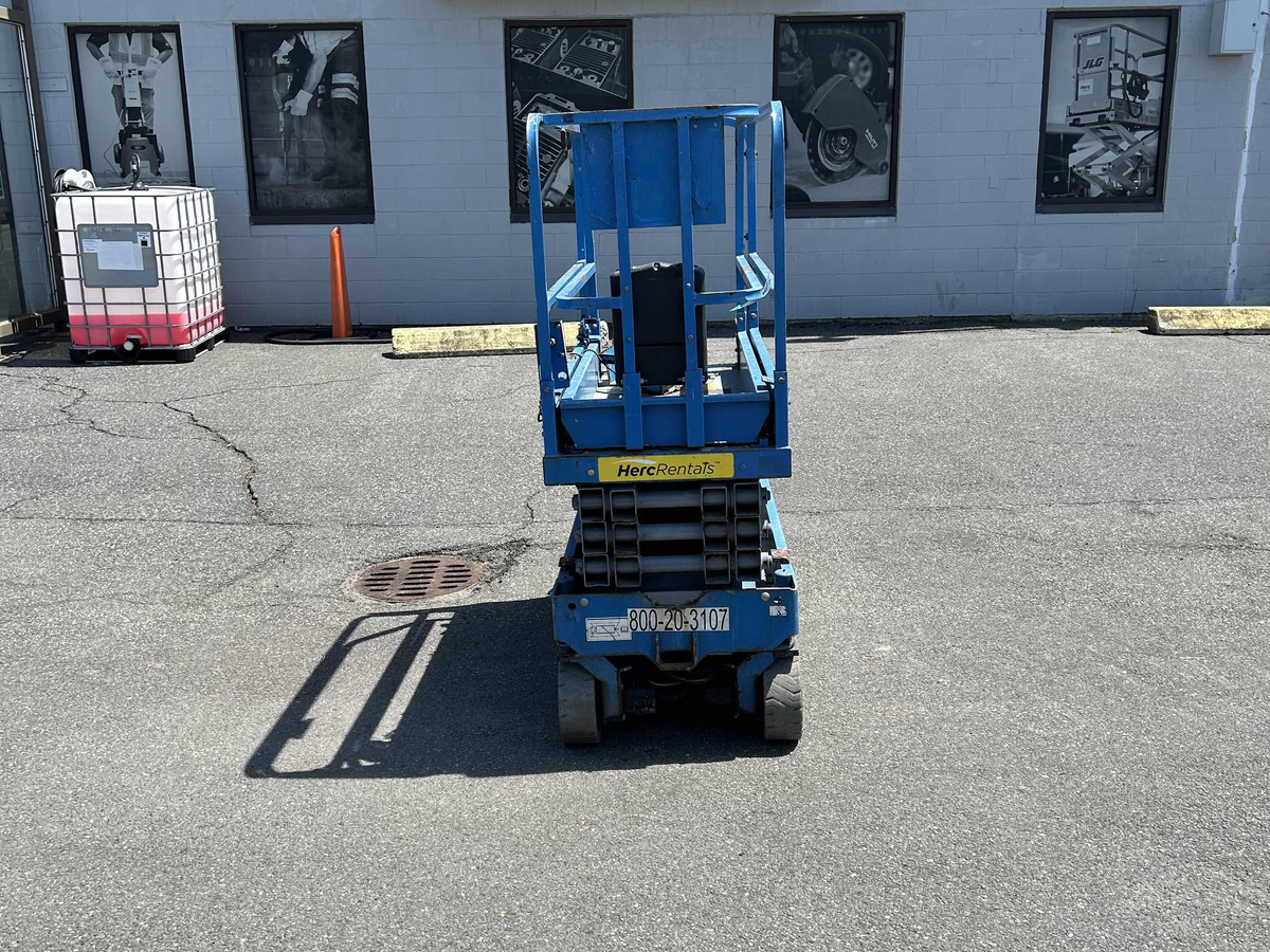 2018 Genie GS-1930