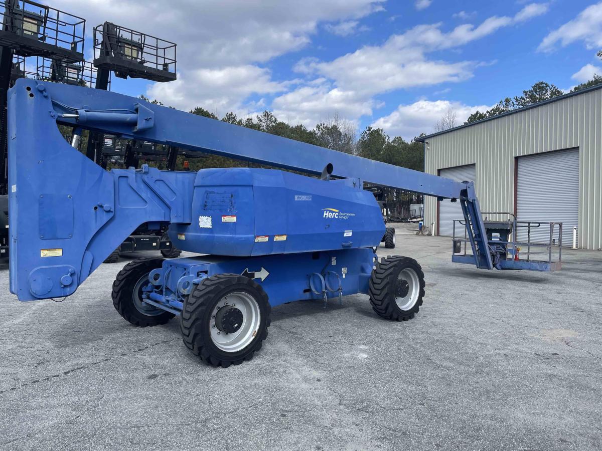 2014 JLG 800AJ