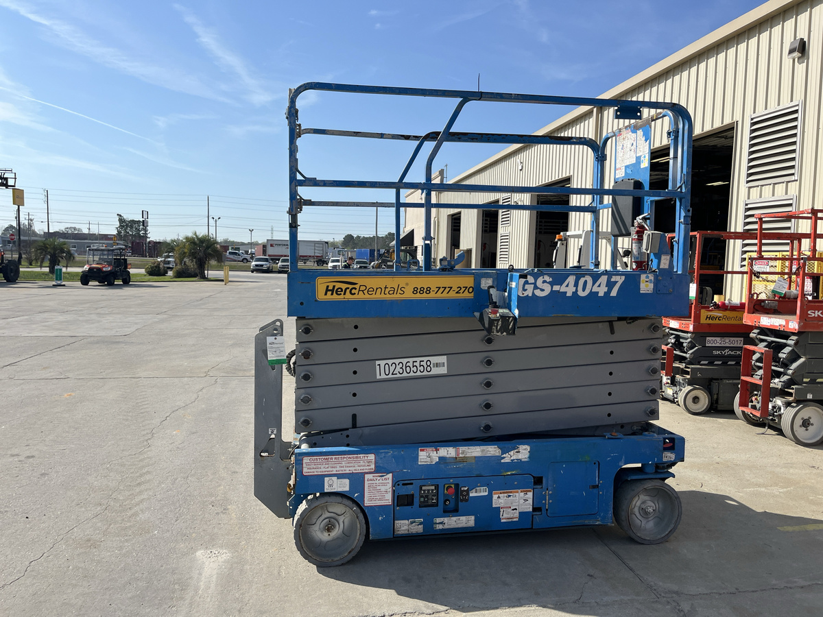 2019 Genie GS-4047