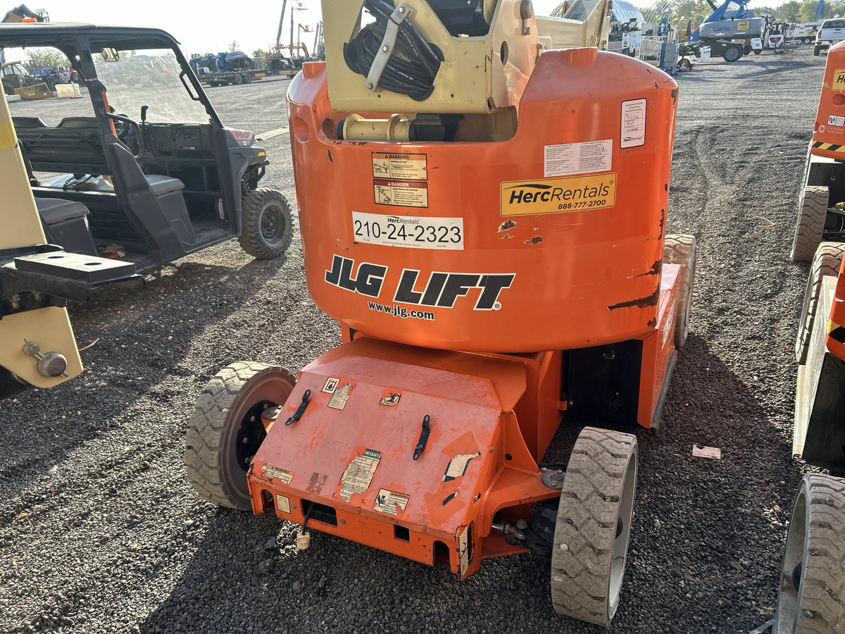 2018 JLG E400AJPN