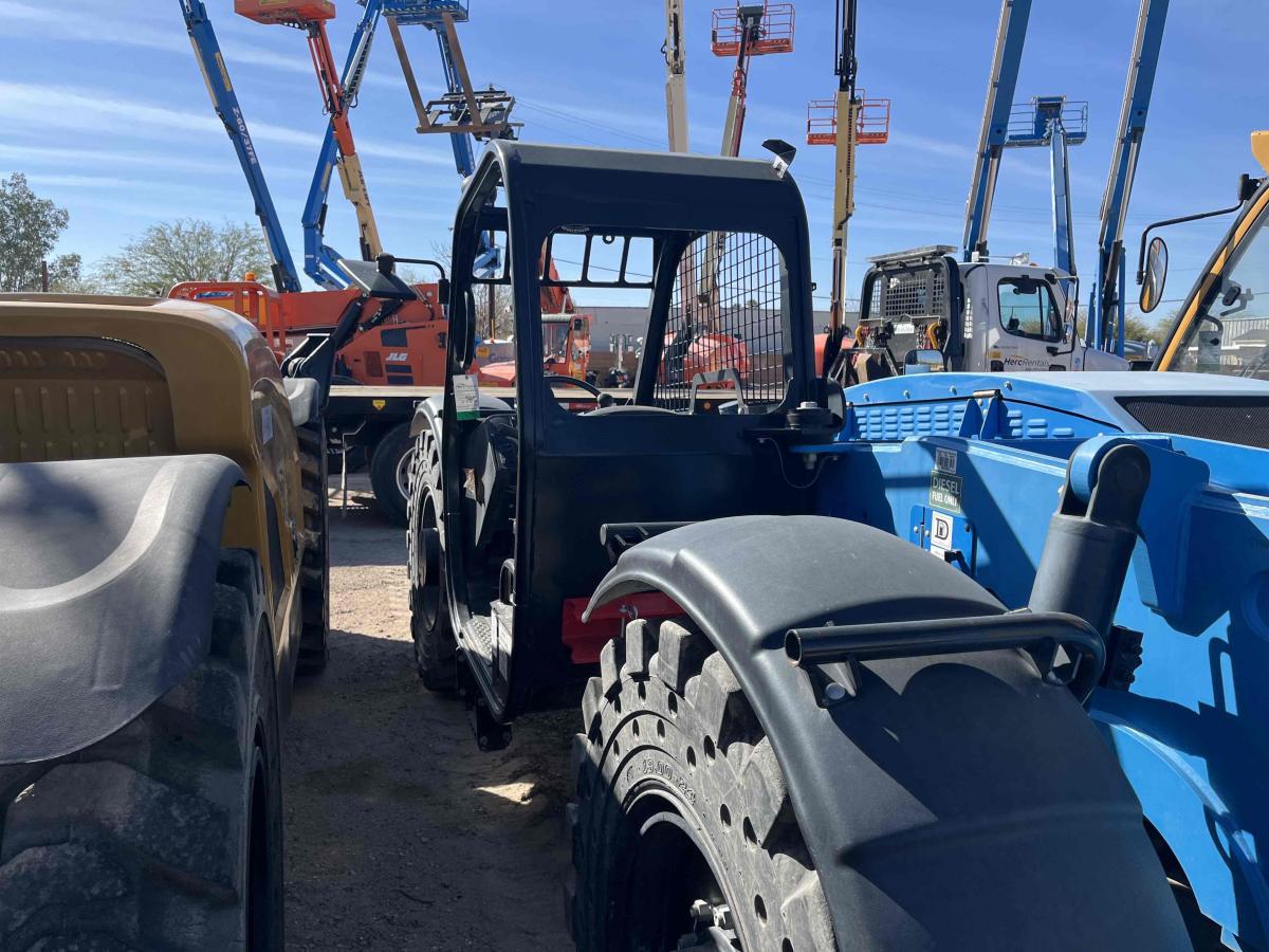 2018 Genie GTH 844