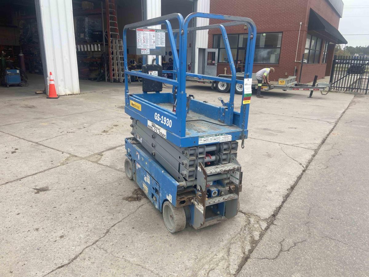 2018 Genie GS-1930