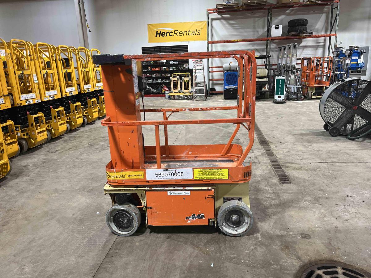 2015 JLG 1230ES