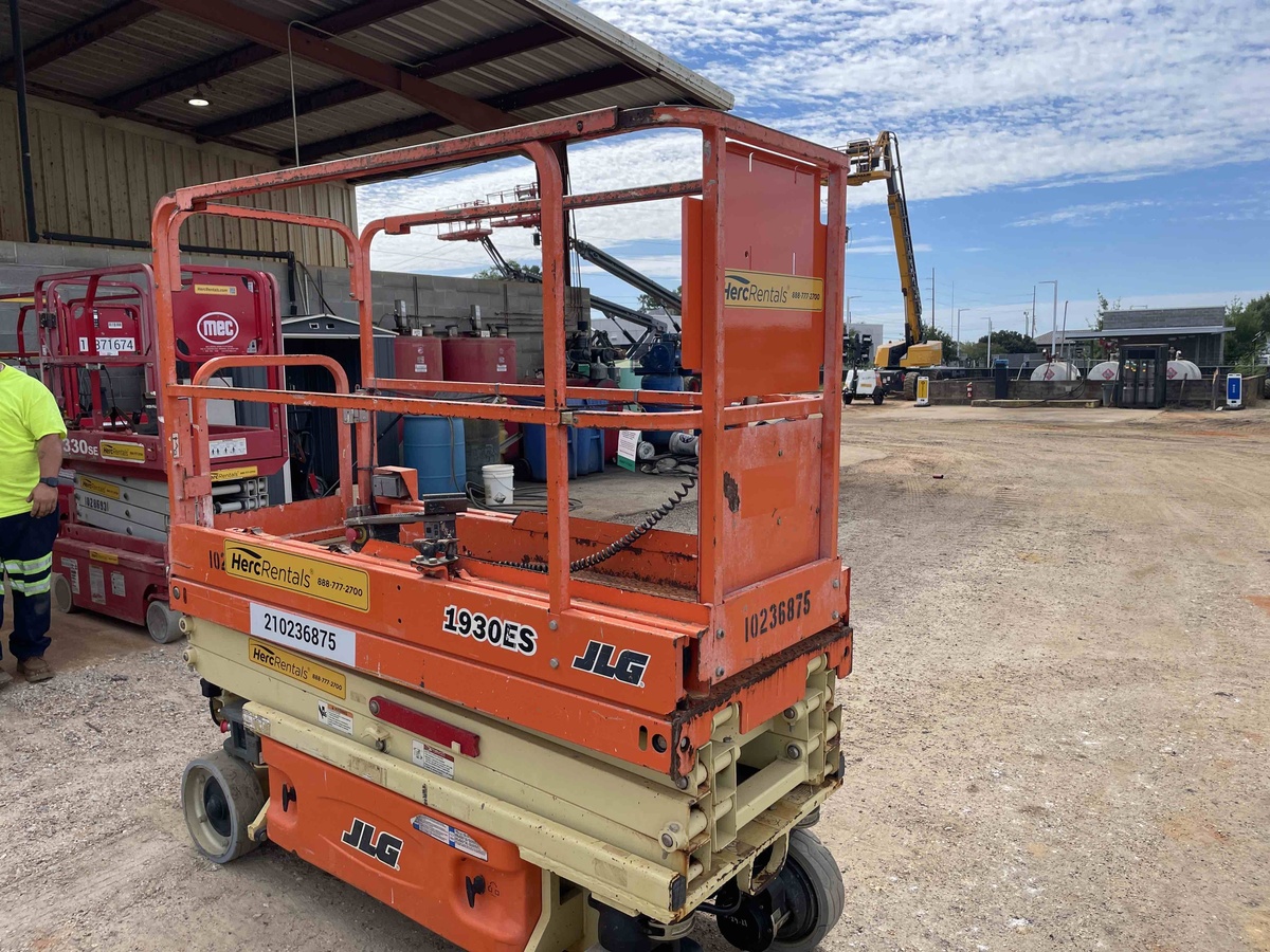 2018 JLG 1930ES-8