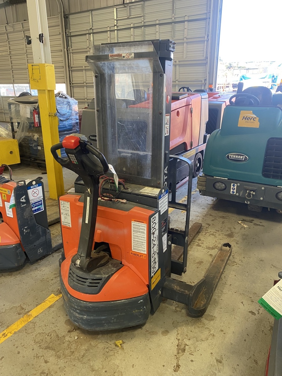 2019 Toyota 8BWS13-2