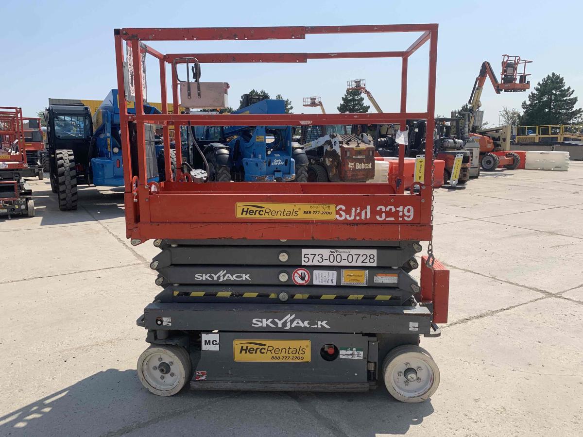 2015 Skyjack SJ3219