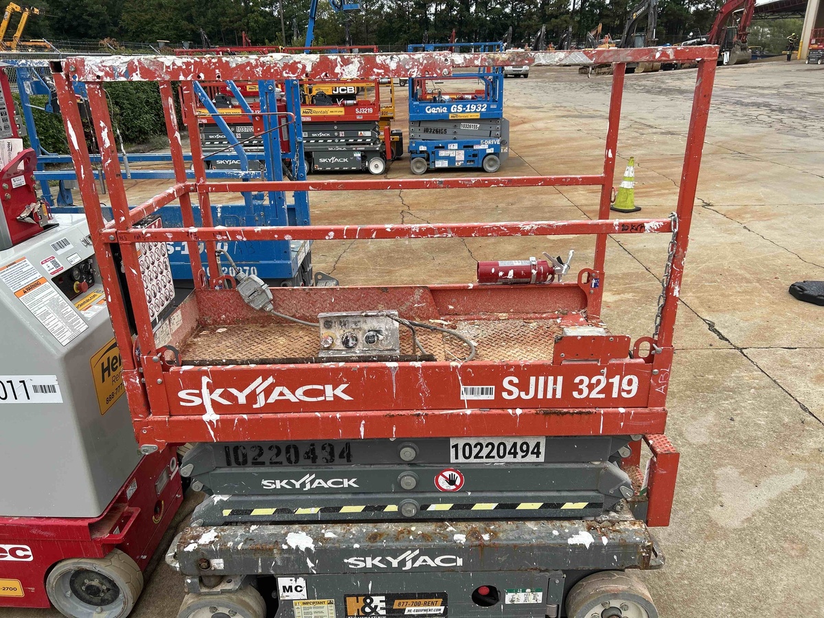 2017 Skyjack SJ3219-2