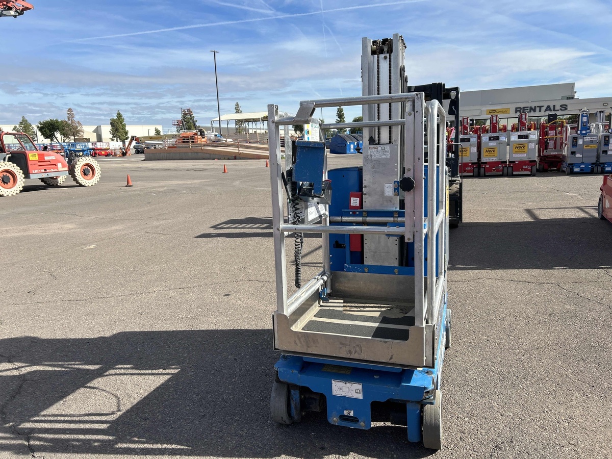 2018 Genie GR-20-8