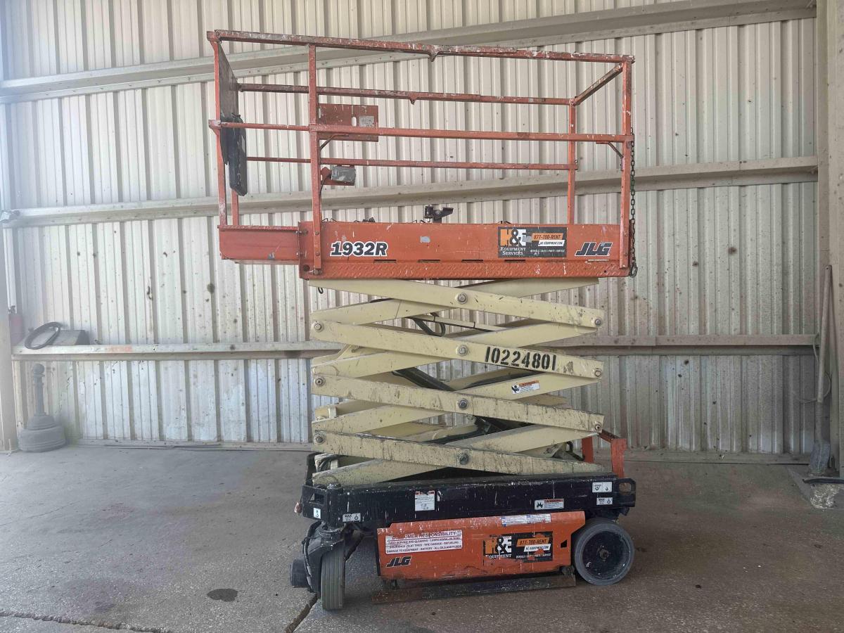 2017 JLG 1932R-3