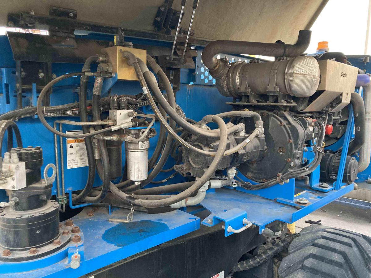 2019 Genie S-85
