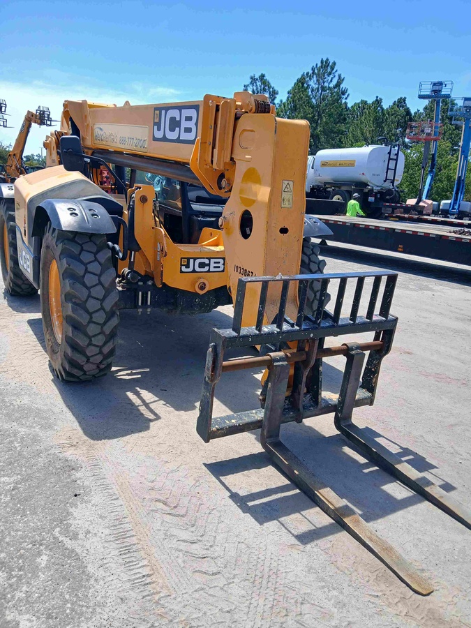 2021 JCB 507-42-7