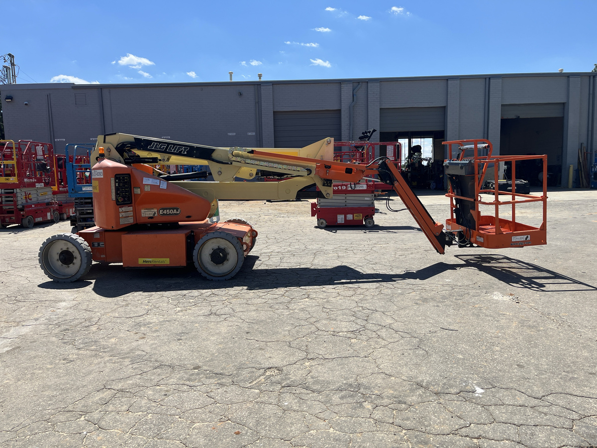 2018 JLG E450AJ-3