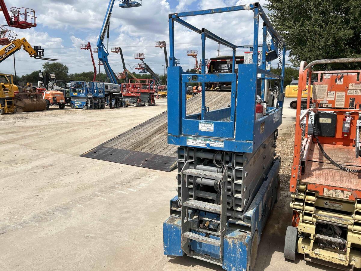 2017 Genie GS-3232-6