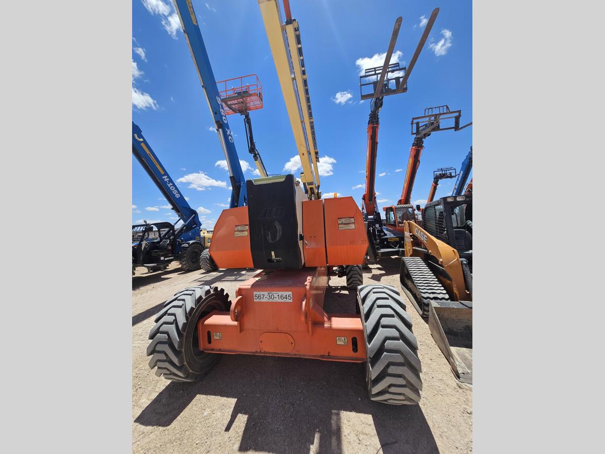 2015 JLG 800AJ