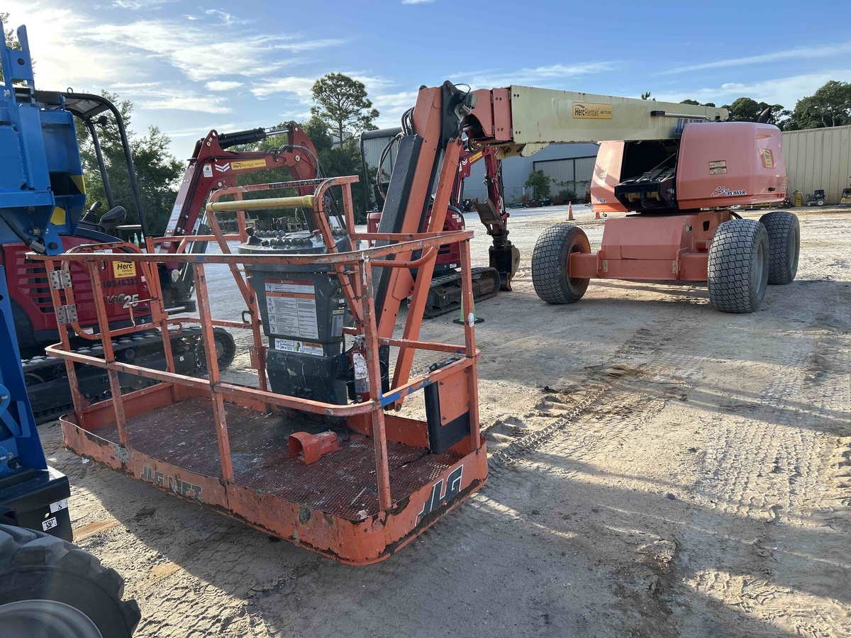 2018 JLG 660SJ-3