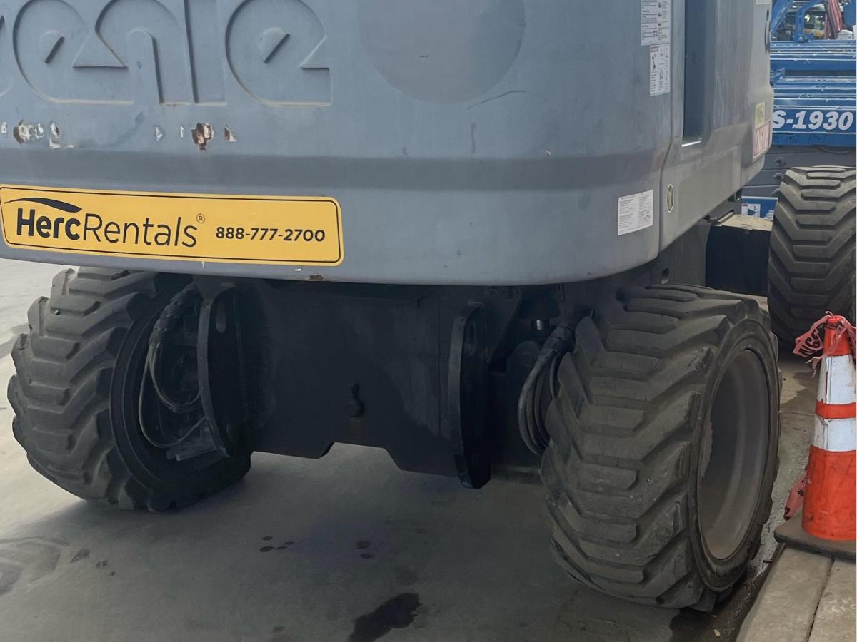 2013 Genie S-85