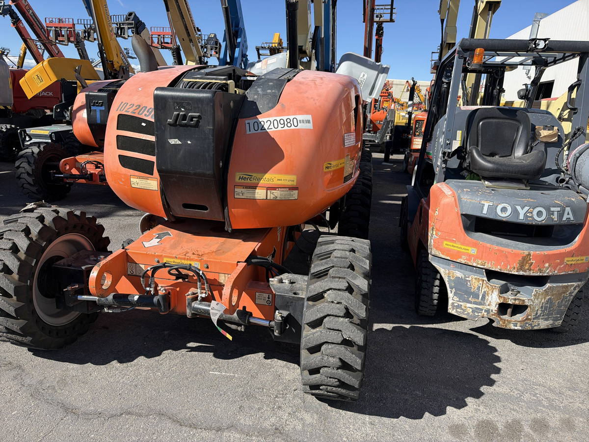 2017 JLG 600AJ-2