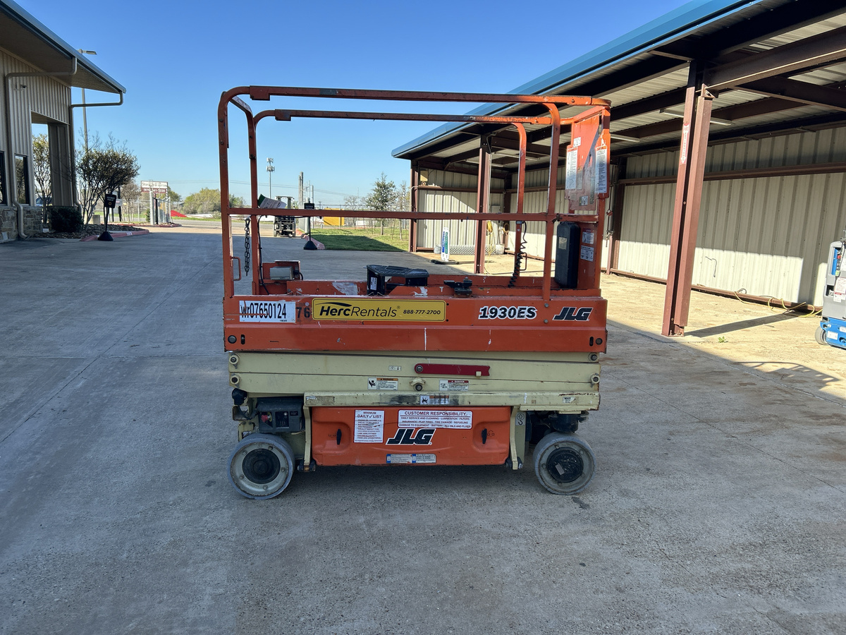 2017 JLG 1930ES