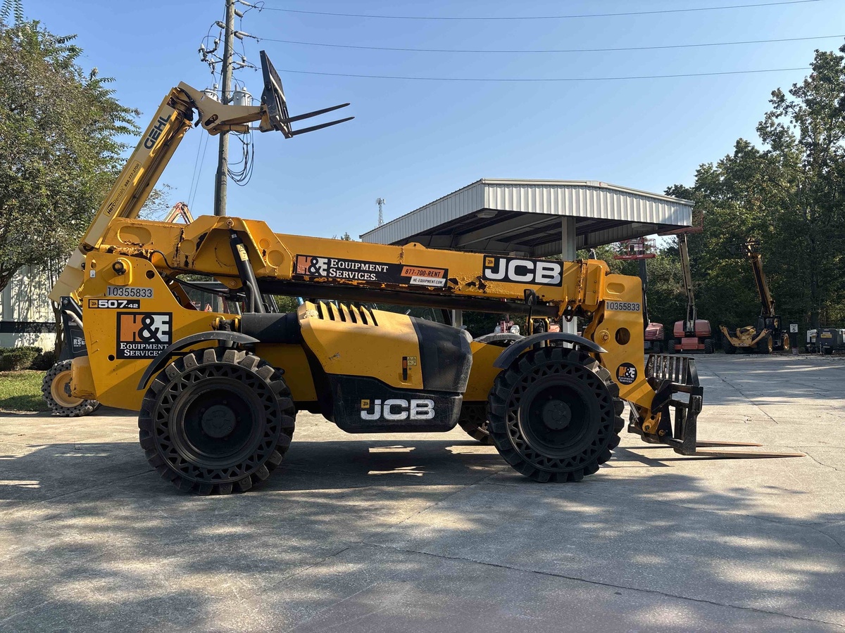 2022 JCB 507-42-2