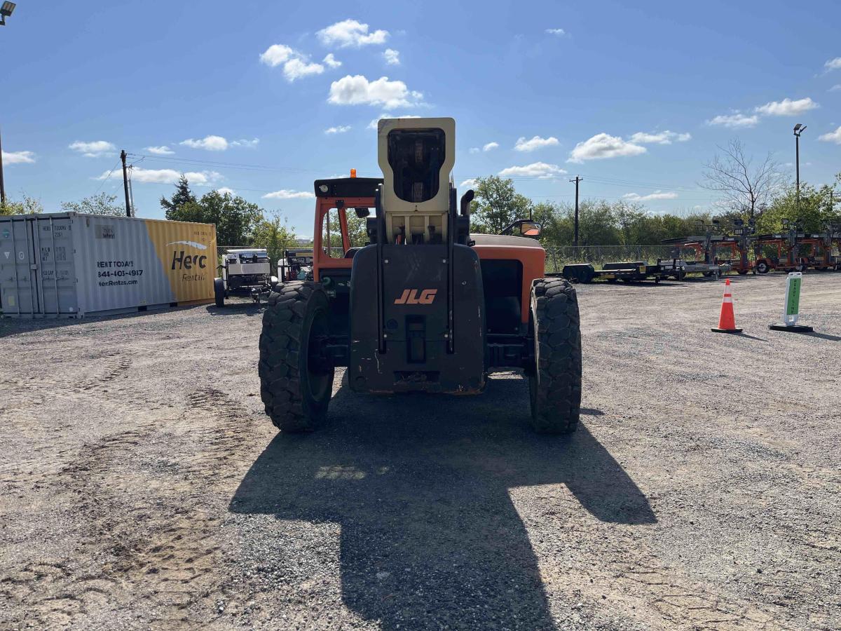 2018 JLG 1255