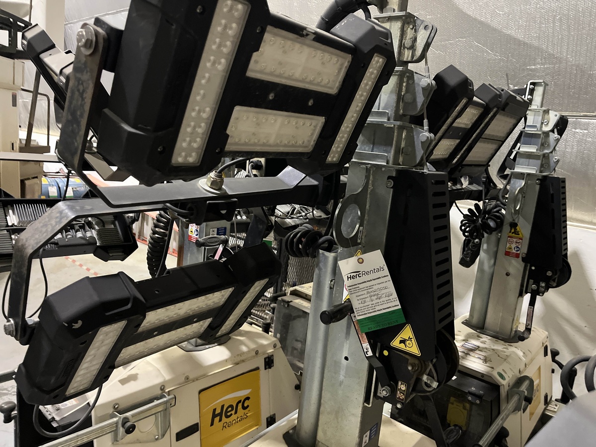 2018 Magnum PLT240-5