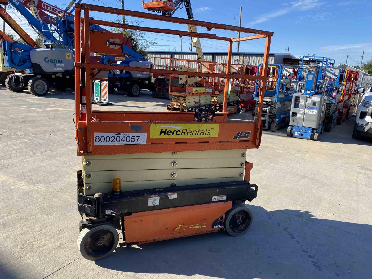 2018 JLG 1932R-4