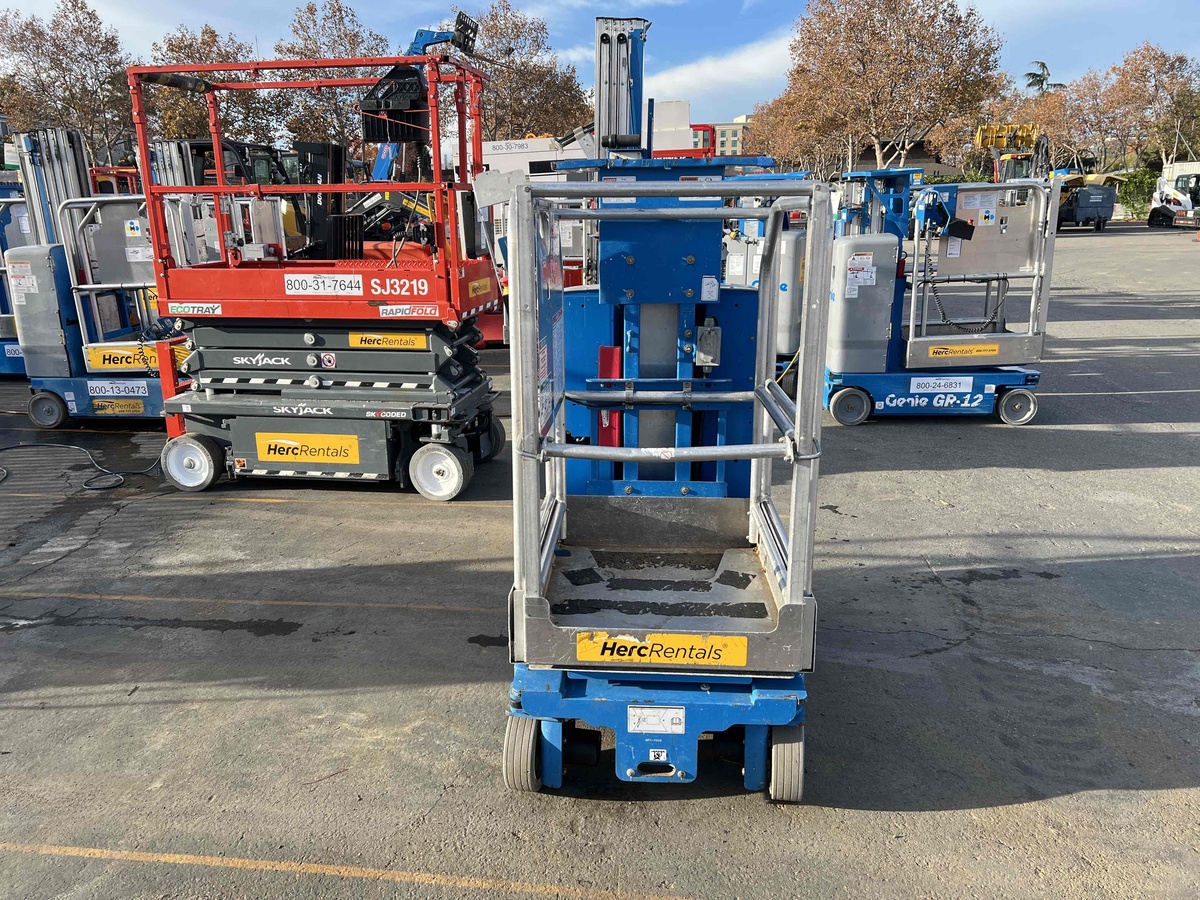 2018 Genie GR-12-4