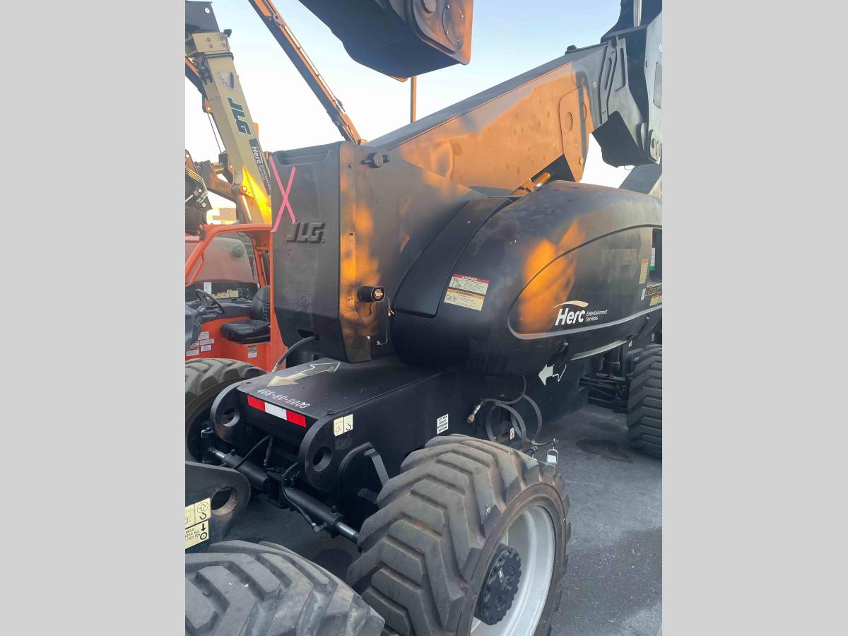 2010 JLG 800A