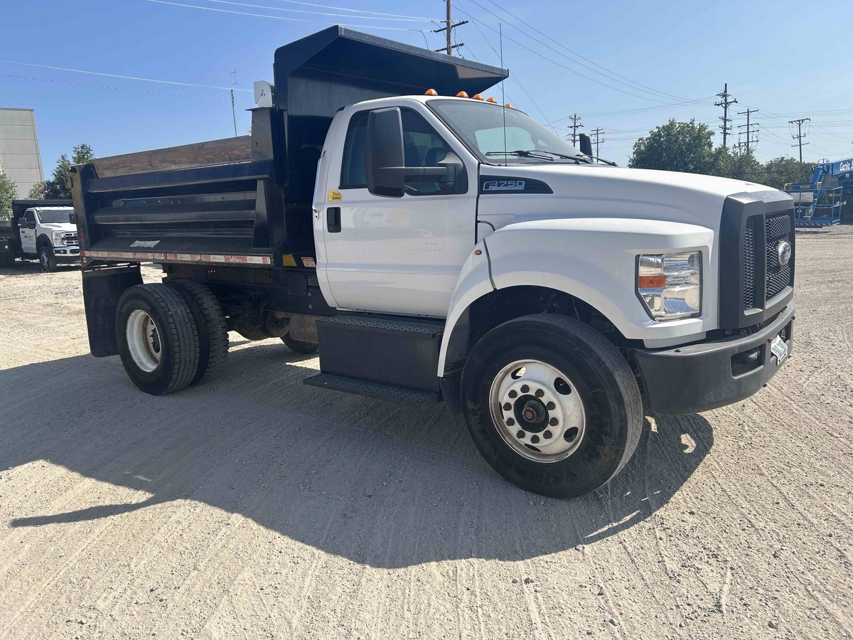 2019 Ford F750-1