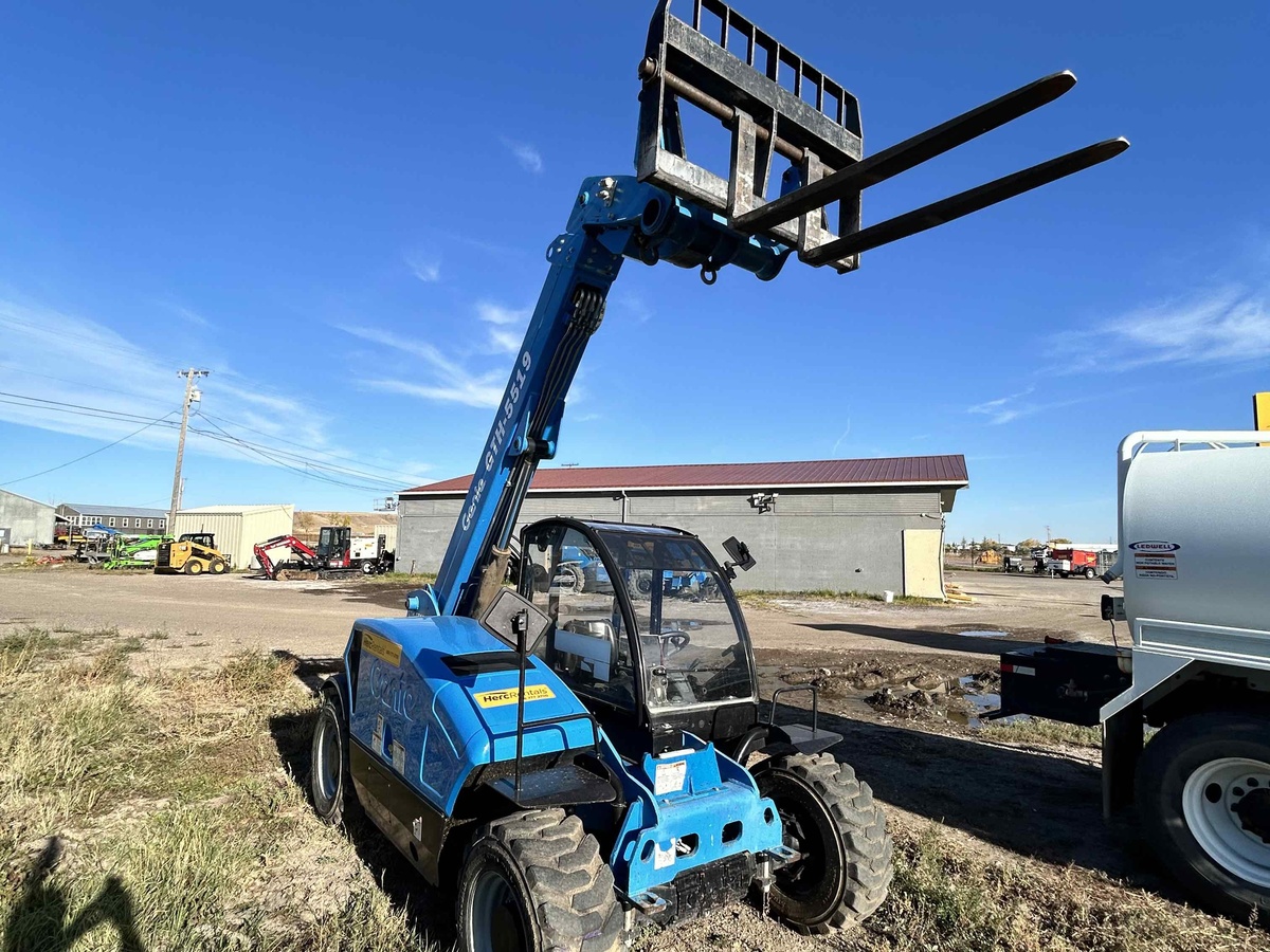 2018 Genie GTH-5519-3
