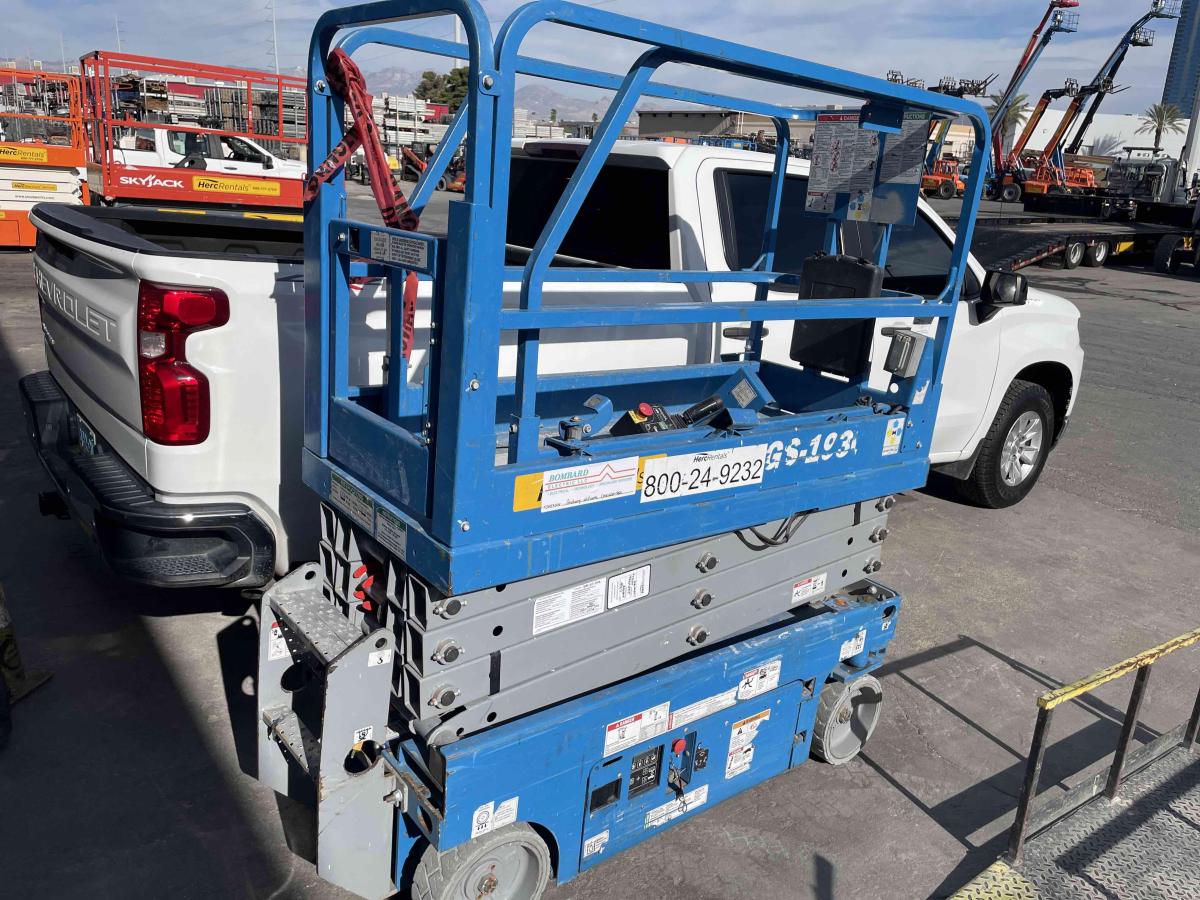 2019 Genie GS-1930