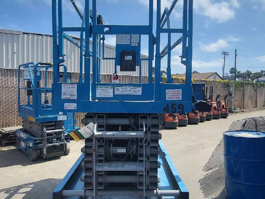 2015 Genie GS-4047