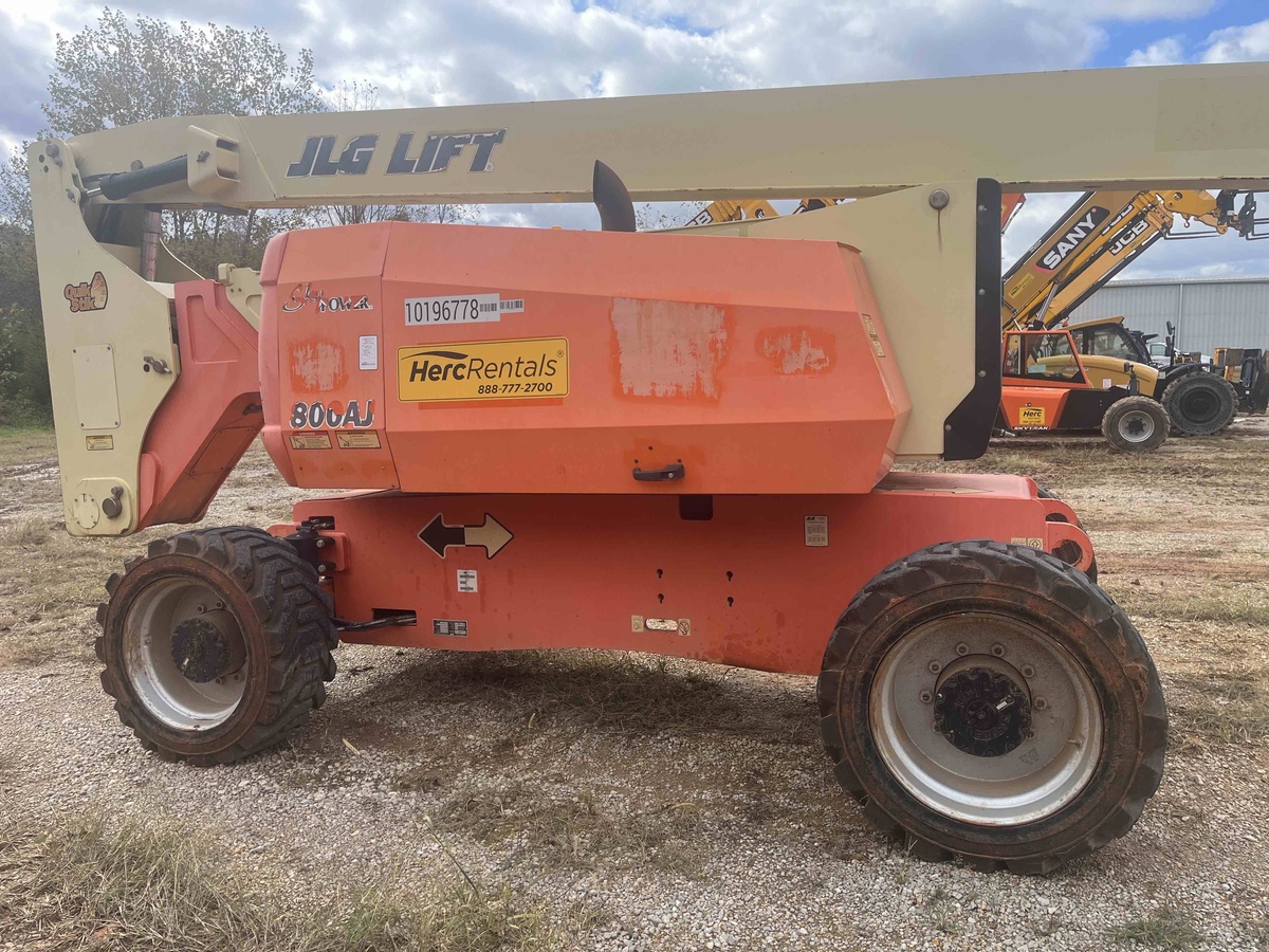 2016 JLG 800AJ
