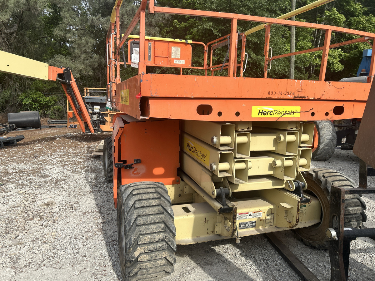 2017 JLG 3394RT