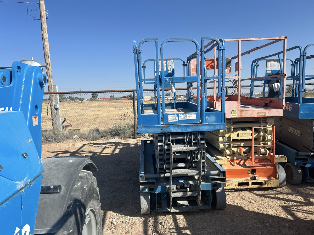 2017 Genie GS-3246-2
