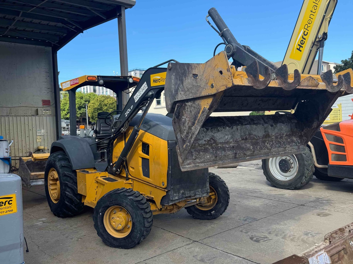 2018 John Deere 210LEP-2