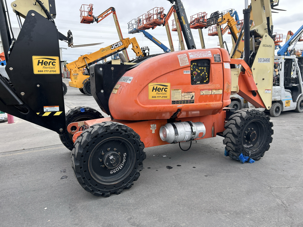 2014 JLG 600AJ-8