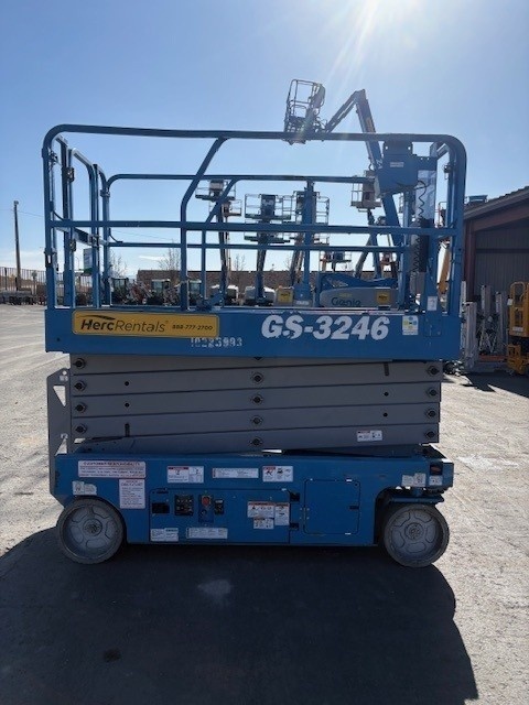 2017 Genie GS-3246-3
