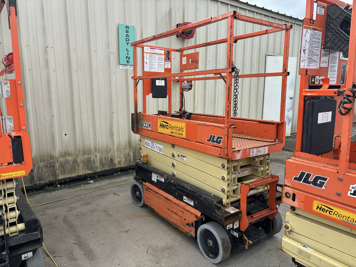 2018 JLG 1932R-2