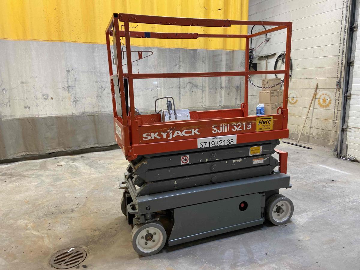 2017 Skyjack SJ3219