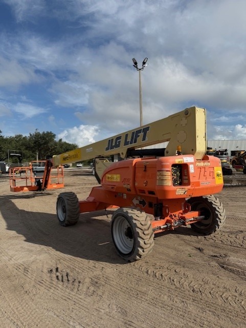2019 JLG M600JP-2