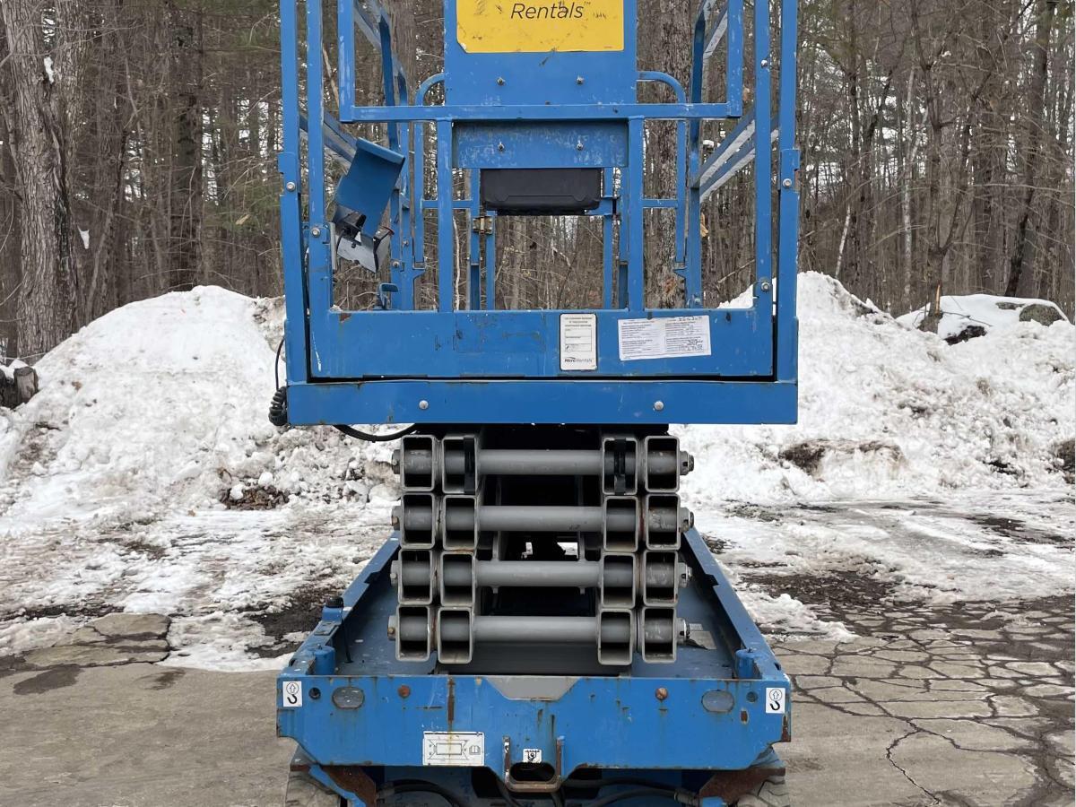 2017 Genie GS-3246-3